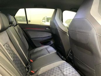 VOLKSWAGEN GOLF 2.0 Tdi R-Line Hatchback 5Dr Diesel Dsg Euro 6 (S/S) (150 Ps)