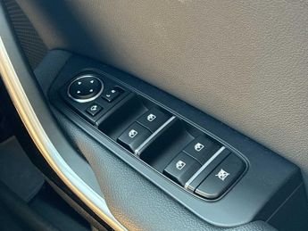 KIA XCEED 1.0T Gdi Isg 113 Pure 5Dr Dct
