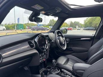 MINI HATCHBACK 1.5 Cooper Exclusive 5Dr Auto