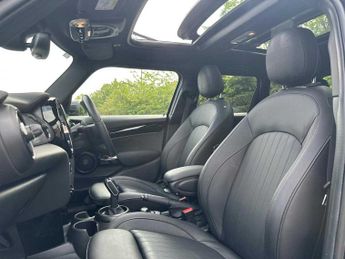 MINI HATCHBACK 1.5 Cooper Exclusive 5Dr Auto