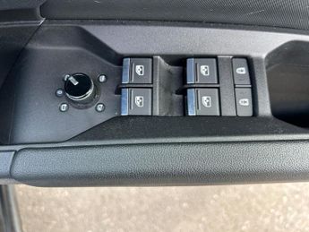 AUDI Q4 40 S Line Suv 5Dr Electric Auto 82Kwh (204 Ps)