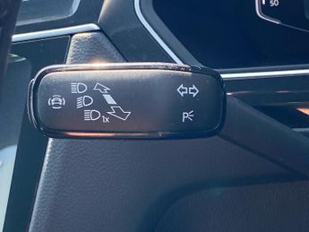 VOLKSWAGEN TIGUAN 1.5 Tsi R-Line Suv 5Dr Petrol Dsg Euro 6 (S/S) (150 Ps)