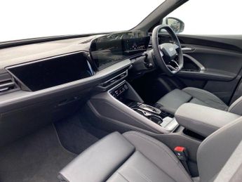 AUDI Q5 2.0 Tdi Quattro S Line 5Dr S Tronic [Sound+Vision]