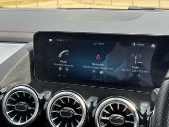 MERCEDES-BENZ EQA Eqa 250 140Kw Amg Line 66.5Kwh 5Dr Auto