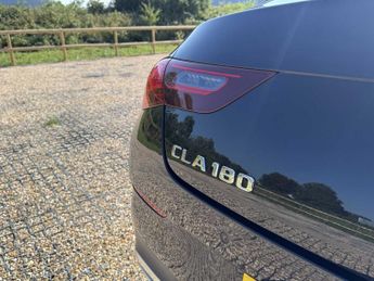 MERCEDES-BENZ CLA Cla 180 Amg Line Executive 4Dr Tip Auto