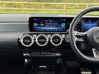 MERCEDES-BENZ CLA Cla 180 Amg Line Executive 5Dr Tip Auto