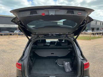 MERCEDES-BENZ EQB Eqb 300 4Matic 168Kw Amg Line 66.5Kwh 5Dr Auto