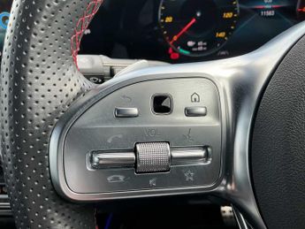 MERCEDES-BENZ EQB Eqb 300 4Matic 168Kw Amg Line 66.5Kwh 5Dr Auto