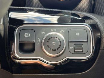 MERCEDES-BENZ CLA Cla 180 Sport Executive 5Dr Tip Auto