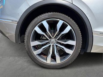 VOLKSWAGEN TIGUAN 1.5 Tsi Evo R-Line Suv 5Dr Petrol Dsg Euro 6 (S/S) (150 Ps)