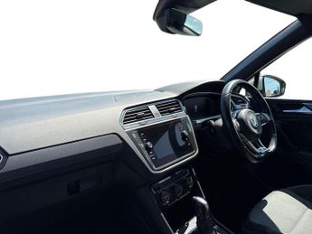 VOLKSWAGEN TIGUAN 1.5 Tsi Evo R-Line Suv 5Dr Petrol Dsg Euro 6 (S/S) (150 Ps)