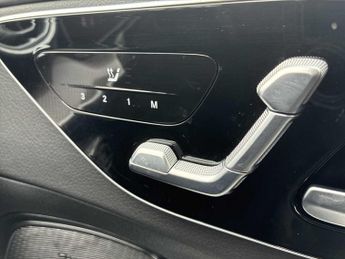 MERCEDES-BENZ C CLASS C300D Amg Line Premium 4Dr 9G-Tronic