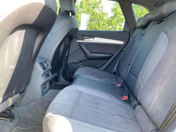 AUDI Q5 40 Tdi Quattro S Line 5Dr S Tronic