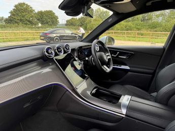 MERCEDES-BENZ GLC Glc 220D 4Matic Amg Line 5Dr 9G-Tronic