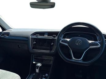 VOLKSWAGEN TIGUAN 2.0 Tdi Elegance Suv 5Dr Diesel Dsg Euro 6 (S/S) (150 Ps)