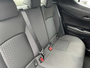 TOYOTA C-HR 1.8 Hybrid Icon 5Dr Cvt