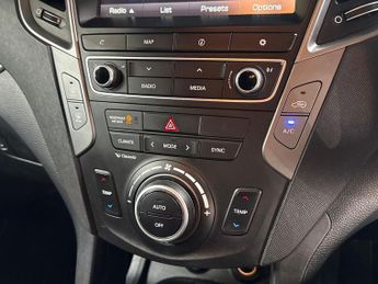HYUNDAI SANTA FE 2.2 Crdi Blue Drive Premium 5Dr Auto [5 Seats]