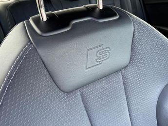 AUDI A4 2.0 Tdi 35 S Line Saloon 4Dr Diesel S Tronic Euro 6 (S/S) (163 P
