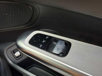 MERCEDES-BENZ CLE Cle 300 4Matic Amg Line Premium 2Dr 9G-Tronic