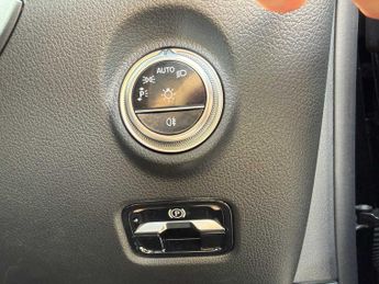 MERCEDES-BENZ CLE Cle 300 4Matic Amg Line Premium 2Dr 9G-Tronic