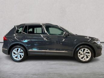 VOLKSWAGEN TIGUAN 1.5 Tsi Life Suv 5Dr Petrol Dsg Euro 6 (S/S) (150 Ps)