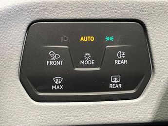 VOLKSWAGEN ID.3 Pro Performance 58Kwh Family Hatchback 5Dr Electric Auto (204 Ps