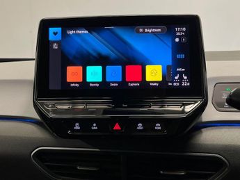 VOLKSWAGEN ID.3 Pro Performance 58Kwh Family Hatchback 5Dr Electric Auto (204 Ps
