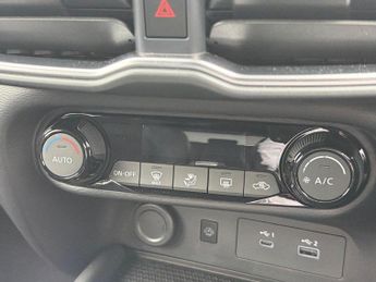 NISSAN JUKE 1.0 Dig-T N-Connecta 5Dr Dct