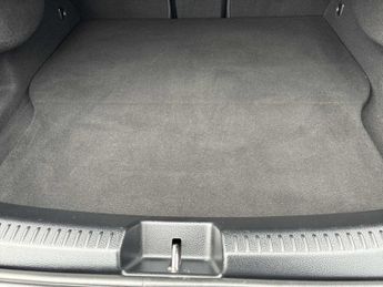 MERCEDES-BENZ CLA Cla 180 Amg Line Premium 4Dr Tip Auto