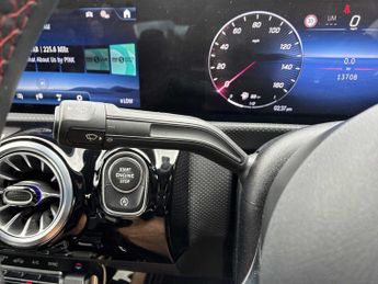 MERCEDES-BENZ CLA Cla 180 Amg Line Premium 4Dr Tip Auto