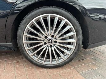 MERCEDES-BENZ CLA Cla 180 Amg Line Premium 4Dr Tip Auto
