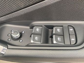 AUDI Q2 1.5 Tfsi Cod 35 Sport Suv 5Dr Petrol S Tronic Euro 6 (S/S) (150 