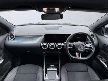 MERCEDES-BENZ EQA Eqa 300 4M 168Kw Amg Line Executive 70.5Kwh 5Dr At