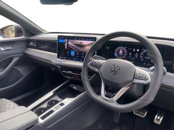 VOLKSWAGEN PASSAT 1.5 Etsi R-Line 5Dr Dsg