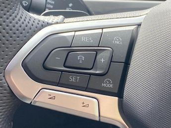 VOLKSWAGEN PASSAT 1.5 Etsi R-Line 5Dr Dsg