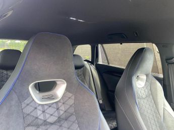 VOLKSWAGEN PASSAT 1.5 Etsi R-Line 5Dr Dsg