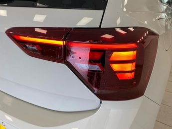 VOLKSWAGEN POLO 1.0 Tsi Life Hatchback 5Dr Petrol Dsg Euro 6 (S/S) (95 Ps)