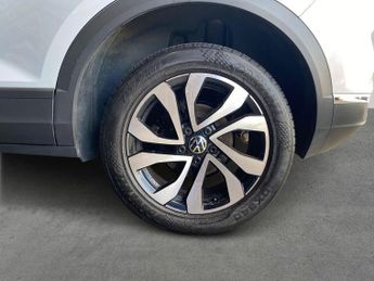 VOLKSWAGEN T-ROC 1.5 Tsi Evo Active Suv 5Dr Petrol Dsg Euro 6 (S/S) (150 Ps)