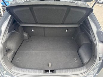 KIA XCEED Xceed 1.6 Gdi Phev 3 5Dr Dct Hatchback