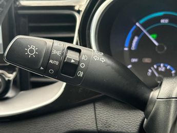 KIA XCEED Xceed 1.6 Gdi Phev 3 5Dr Dct Hatchback