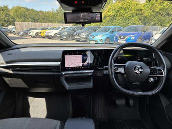 RENAULT MEGANE E-TECH Ev60 160Kw Iconic 60Kwh Optimum Charge 5Dr Auto