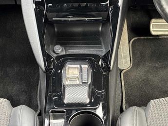 PEUGEOT 2008 100Kw Gt 50Kwh 5Dr Auto