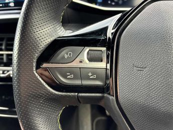 PEUGEOT 2008 100Kw Gt 50Kwh 5Dr Auto