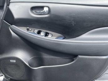 NISSAN LEAF 110Kw Tekna 39Kwh 5Dr Auto