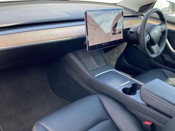 TESLA MODEL 3 Long Range Awd 4Dr Auto