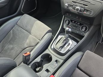 AUDI Q3 2.0 Tdi Black Edition Suv 5Dr Diesel S Tronic Quattro Euro 6 (S/