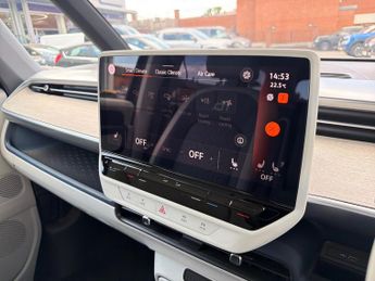 VOLKSWAGEN ID. BUZZ Pro 77Kwh 1St Edition Mpv 5Dr Electric Auto (204 Ps)