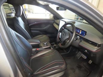 FORD MUSTANG MACH-E Standard Range 70Kwh Suv 5Dr Electric Automatic Awd (269 Ps)