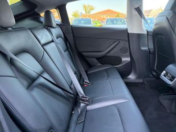 TESLA MODEL Y (Dual Motor) Long Range Suv 5Dr Electric Auto 4Wde (384 Bhp)