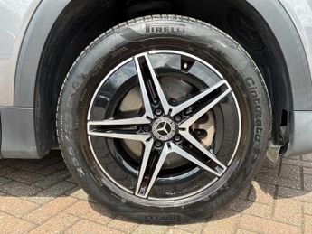 MERCEDES-BENZ EQB Eqb 350 4Matic 215Kw Amg Line 66.5Kwh 5Dr Auto